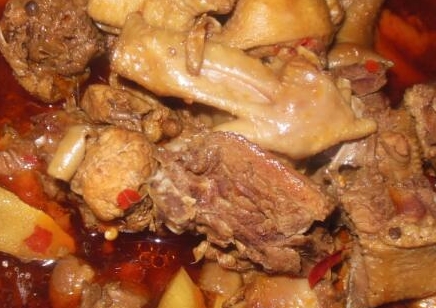 铁锅炖柴鸡的做法 铁锅炖柴鸡的制作